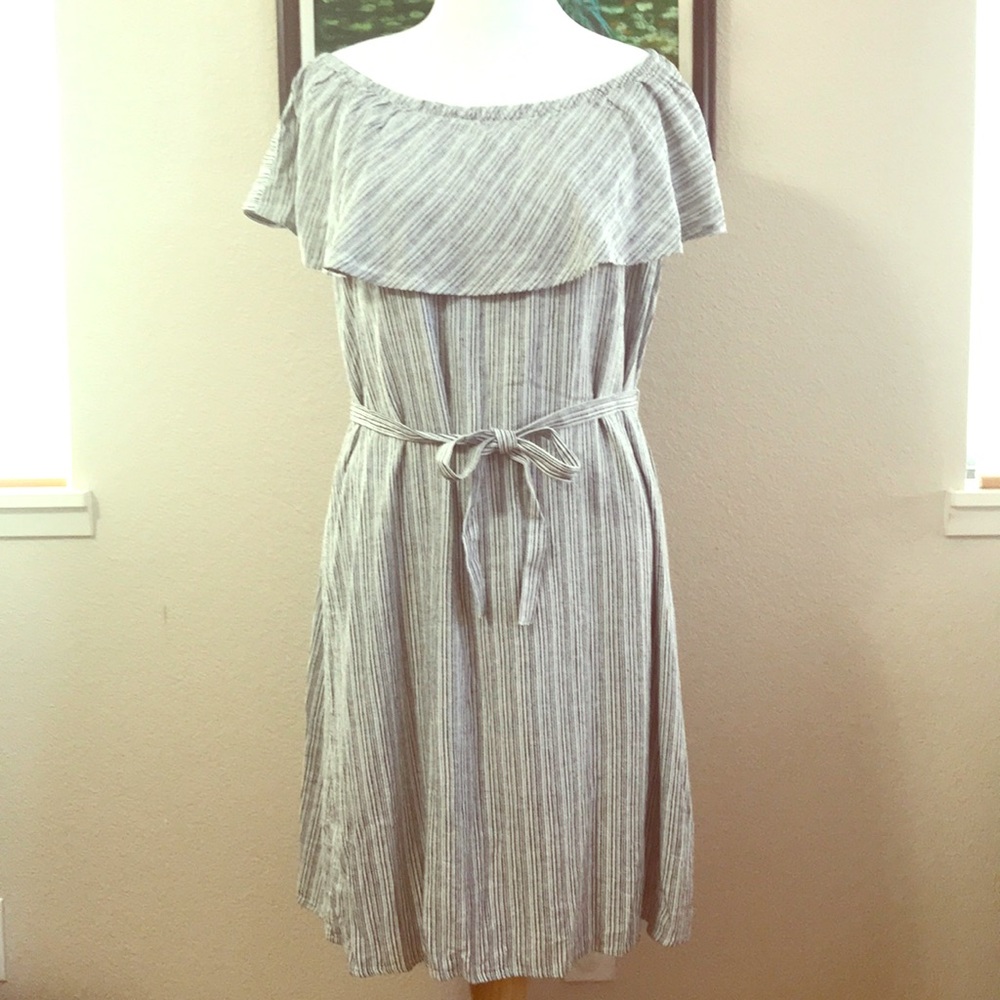 NWT Old Navy thin striped off the shoulder dress
